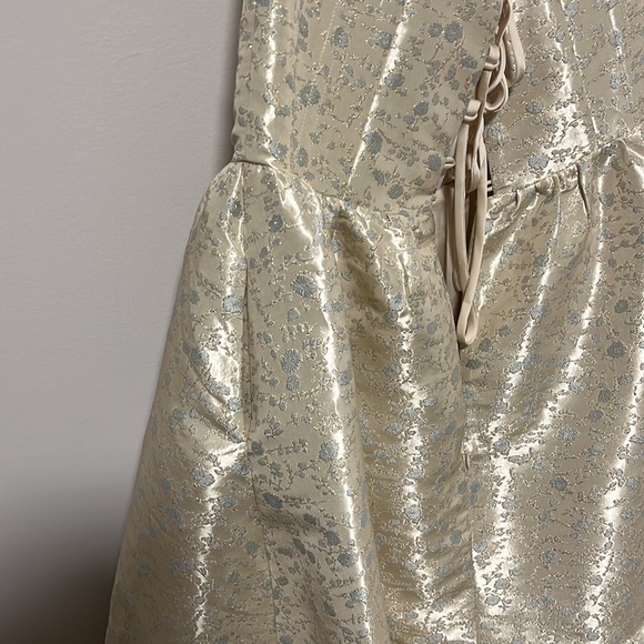 V. CHAPMAN VIRGINIA TIERED STRAPLESS CORSET MIDI DRESS - Picture 9 of 10